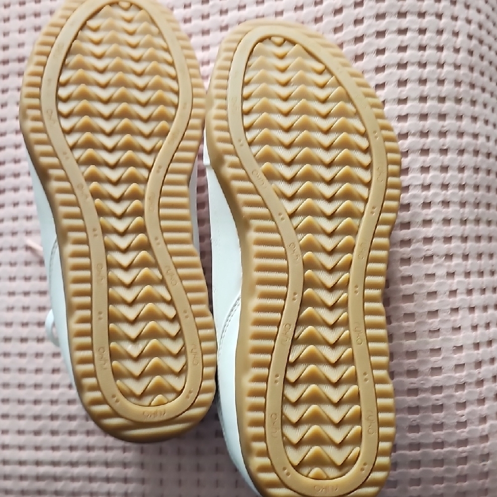 Ryka Women's White Gumsole Sneakers - Picture 5 of 8